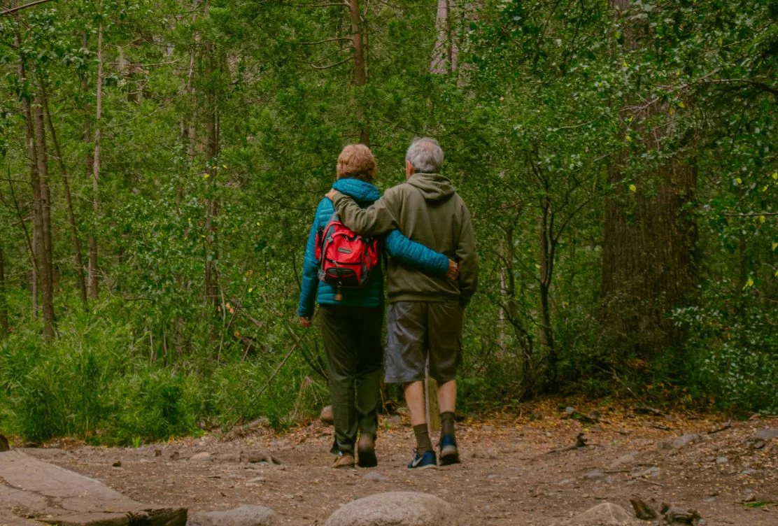 Marche en nature, activité douce pour garder la mobilité